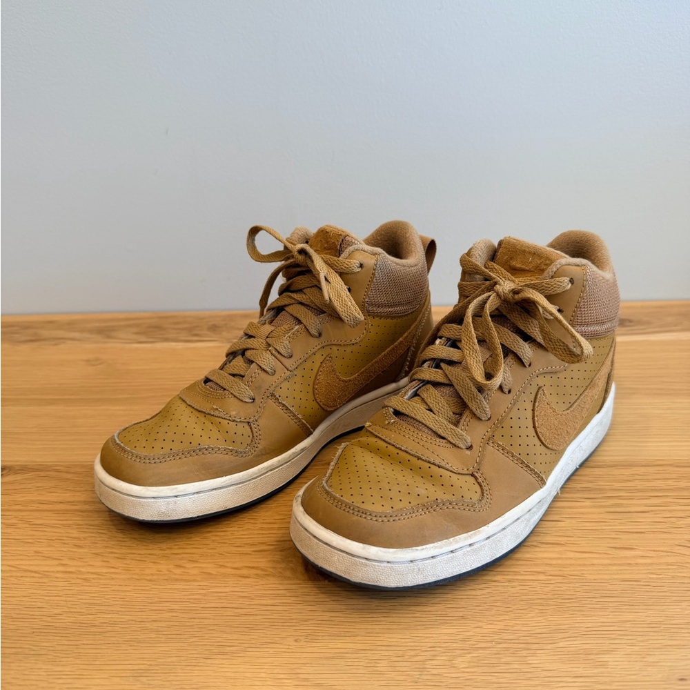 Nike Court Borough Mid GS ‘Wheat’